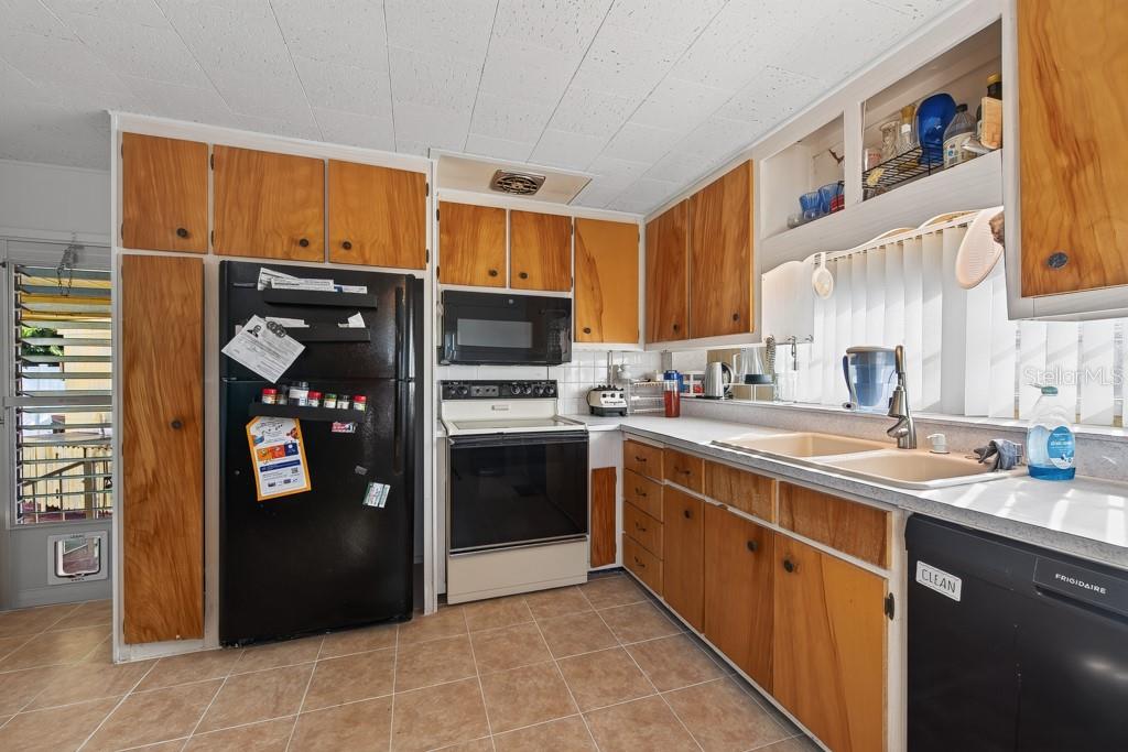 1744 HOYLE DRIVE, Holiday, FL 34691