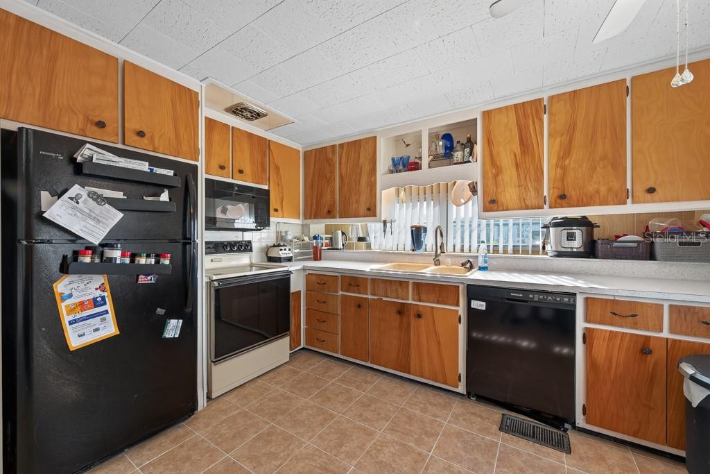 1744 HOYLE DRIVE, Holiday, FL 34691
