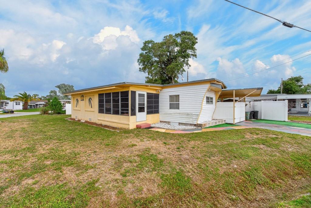 1744 HOYLE DRIVE, Holiday, FL 34691