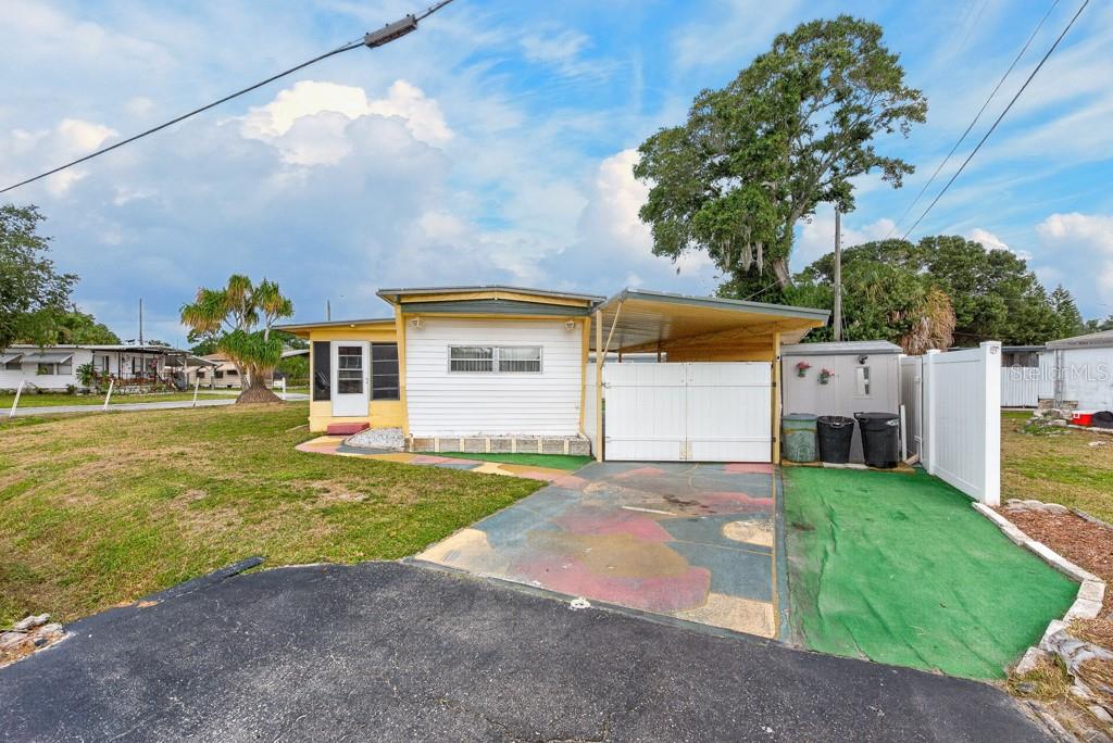 1744 HOYLE DRIVE, Holiday, FL 34691