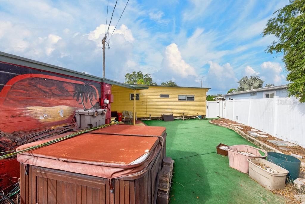 1744 HOYLE DRIVE, Holiday, FL 34691
