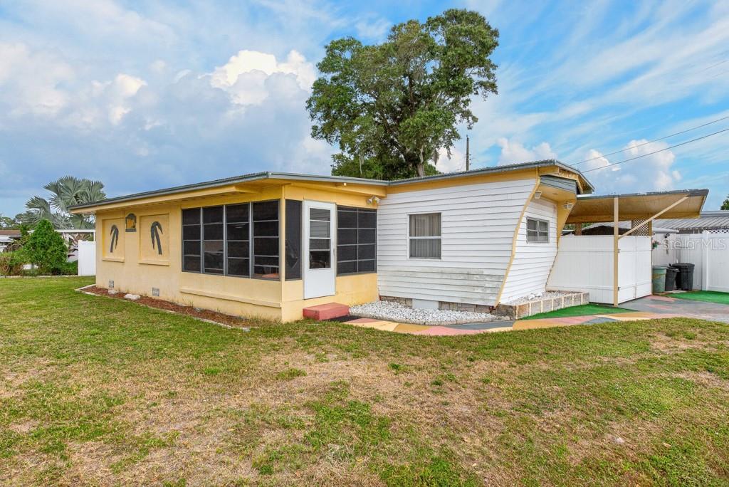 1744 HOYLE DRIVE, Holiday, FL 34691