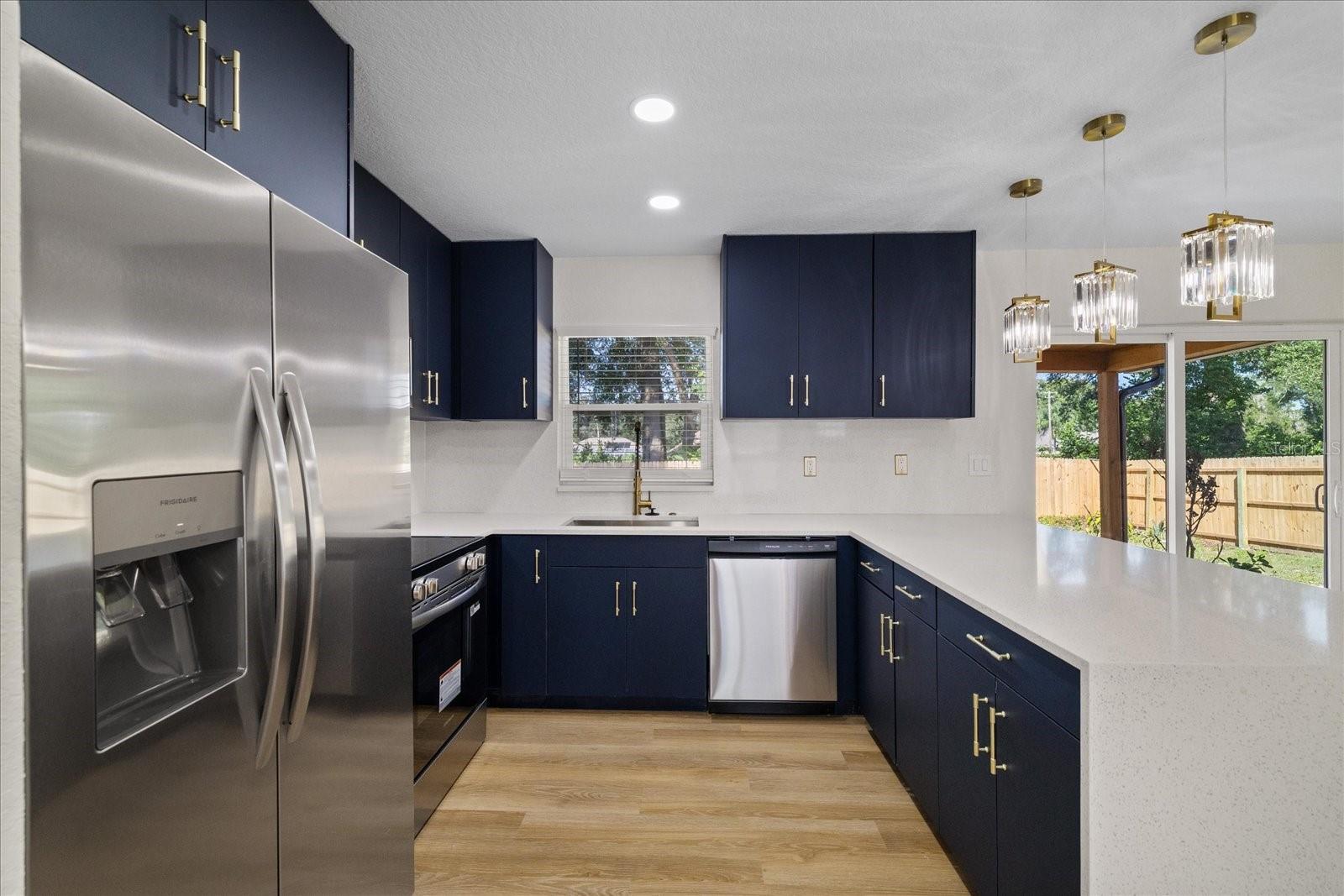 517 FALKIRK AVENUE, Valrico, FL 33594