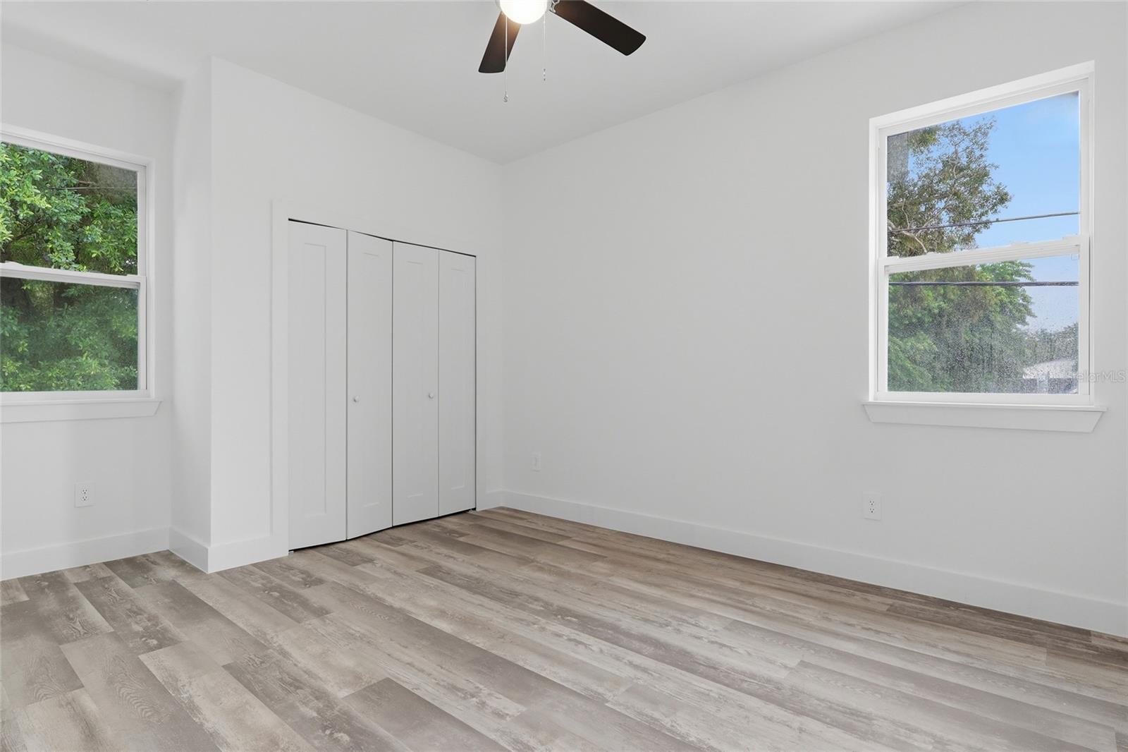 926 11TH AVENUE S, St Petersburg, FL 33705