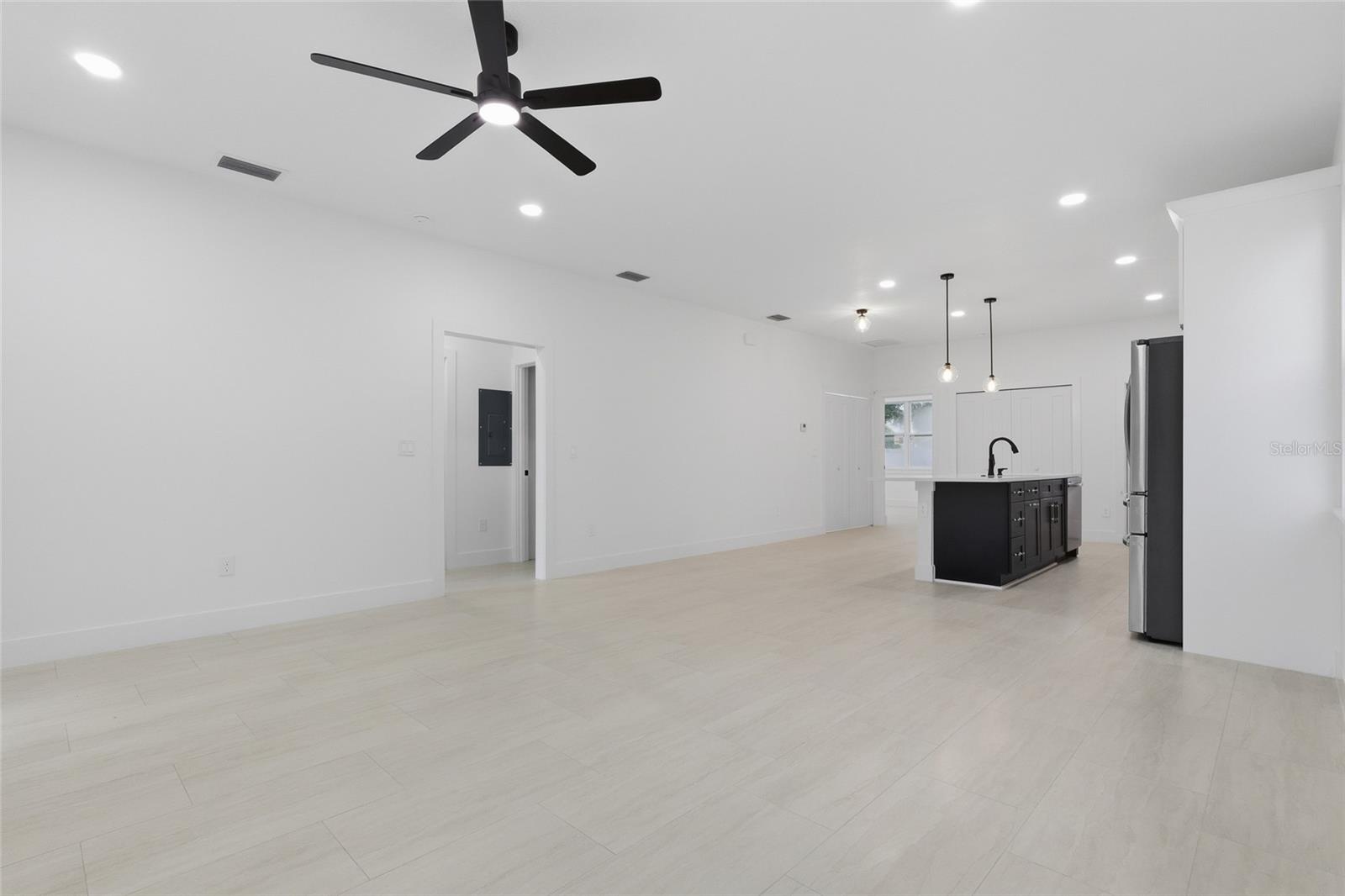 926 11TH AVENUE S, St Petersburg, FL 33705