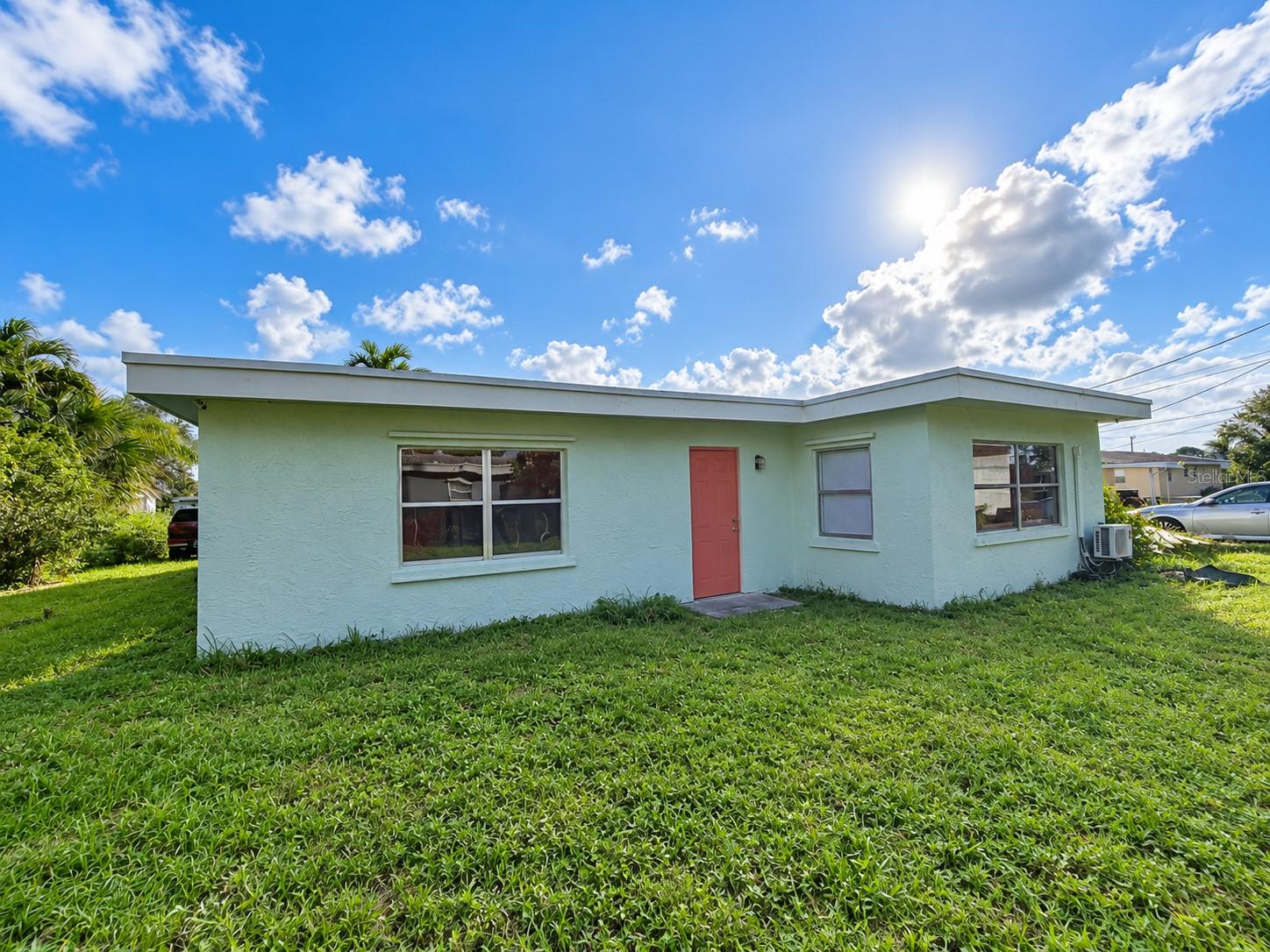 320 W 21ST STREET, Riviera Beach, FL 33404