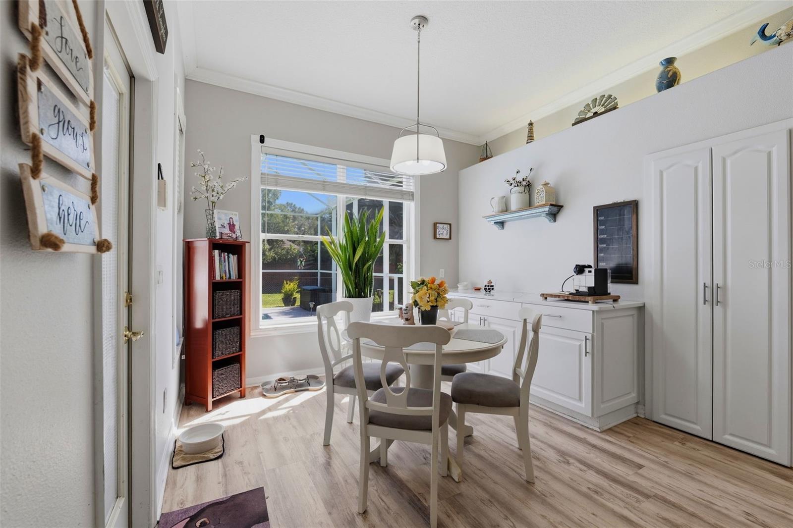 Eat In Kitchen