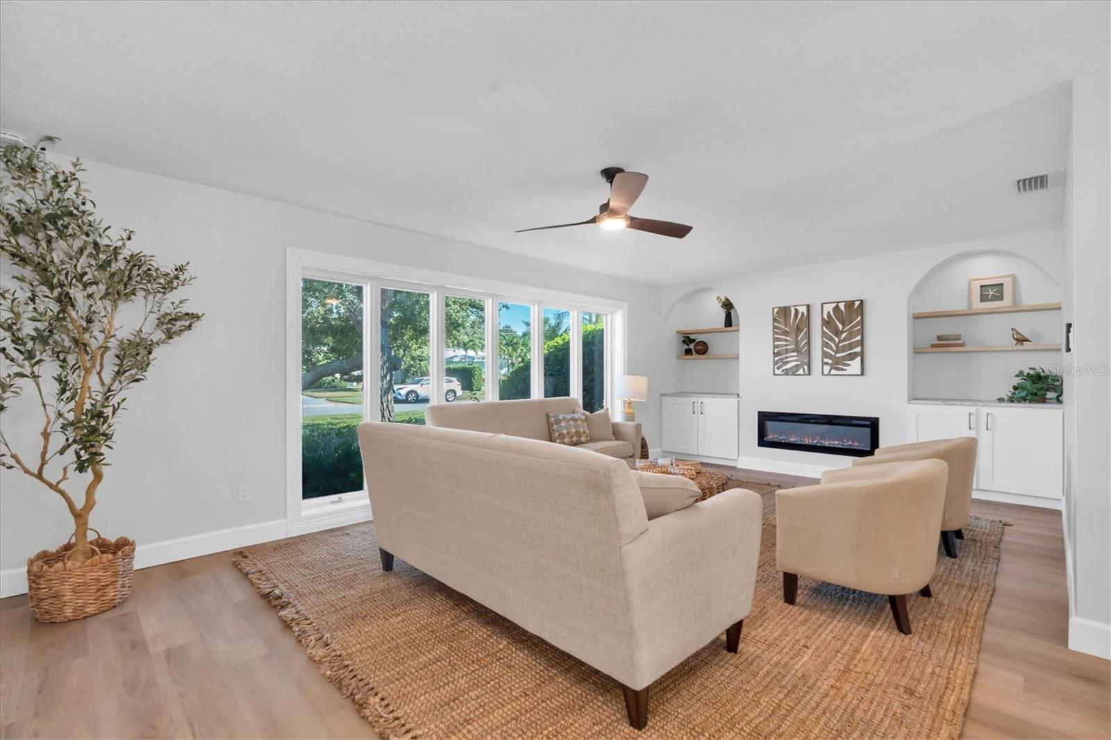 10248 IMPERIAL POINT DRIVE E, Largo, FL 33774