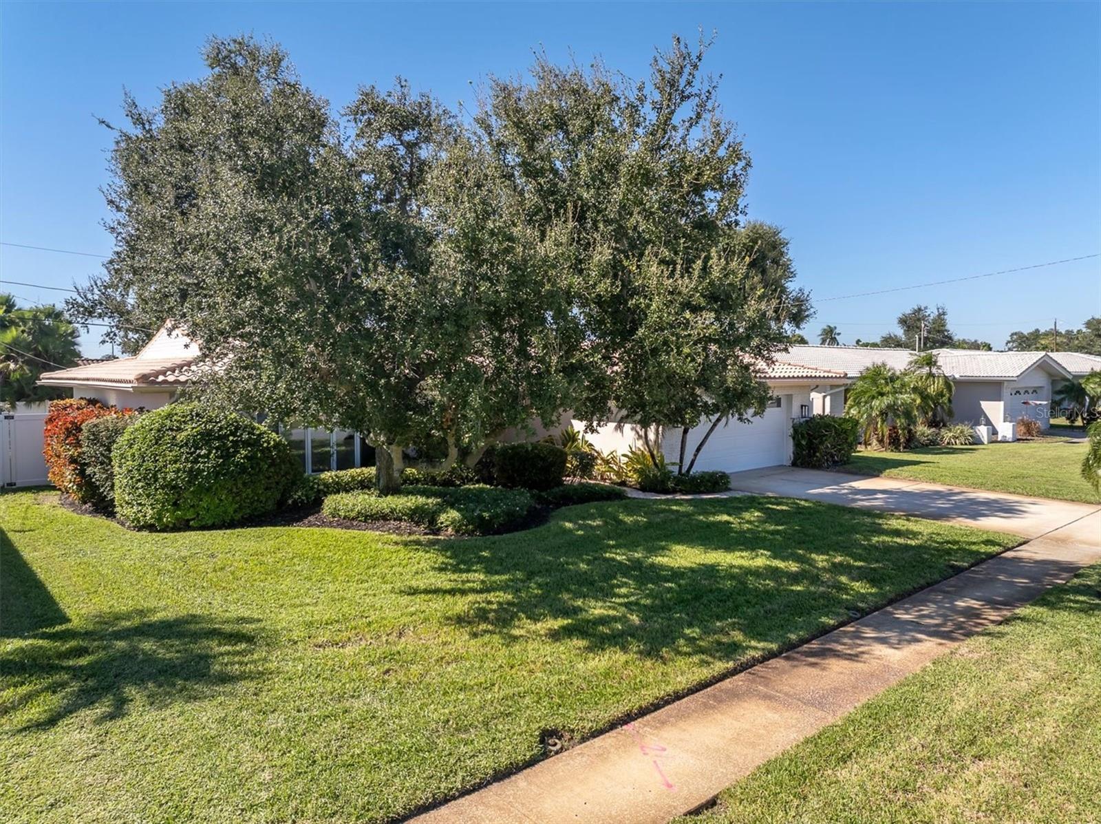 10248 IMPERIAL POINT DRIVE E, Largo, FL 33774