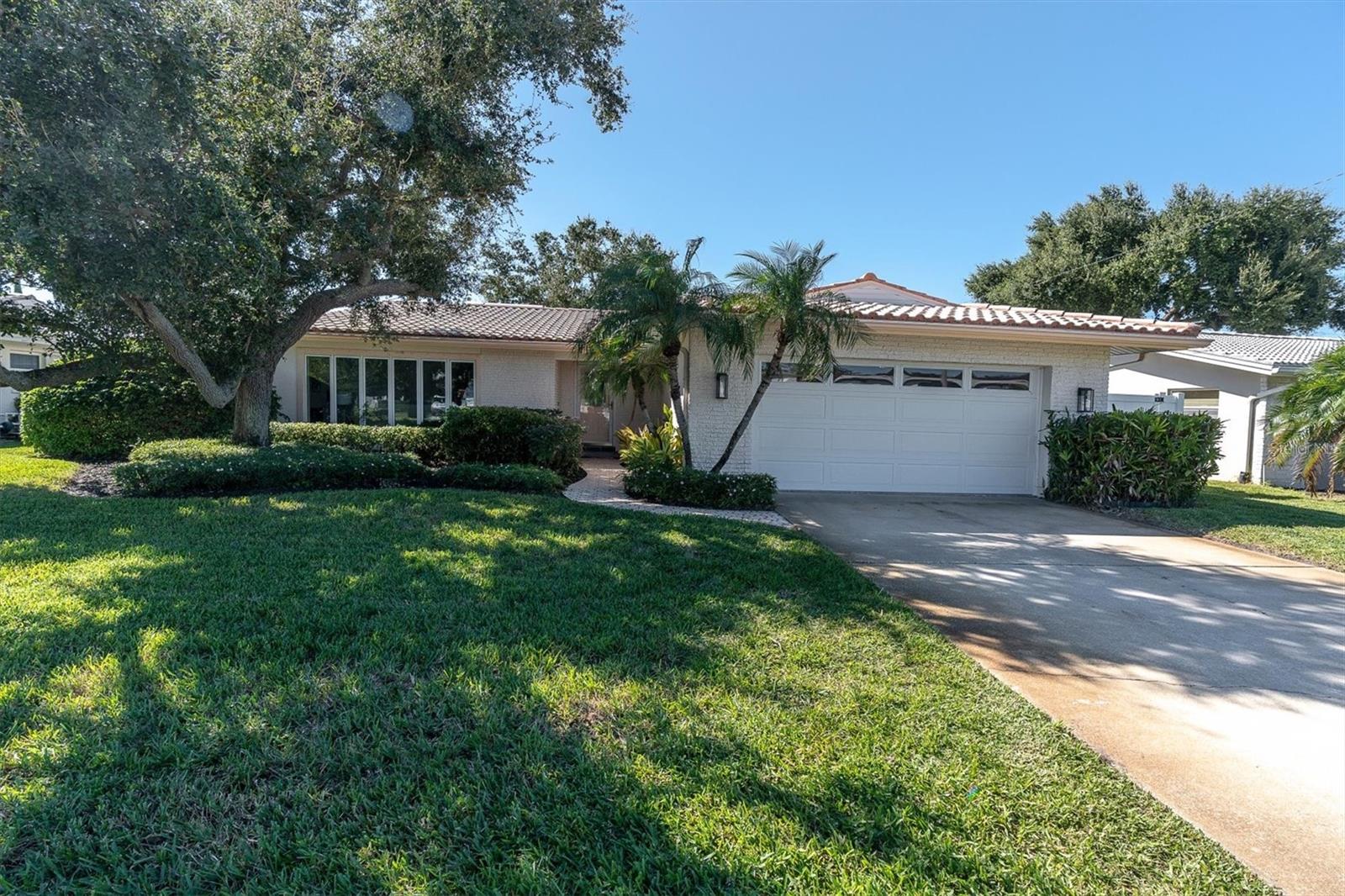 10248 IMPERIAL POINT DRIVE E, Largo, FL 33774