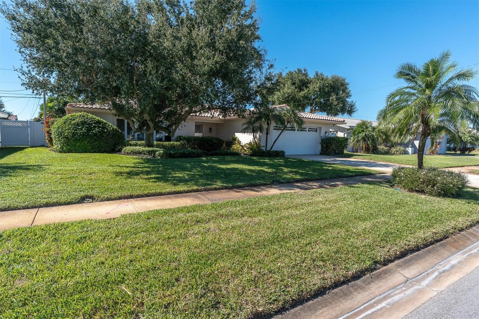 10248 IMPERIAL POINT DRIVE E, Largo, FL 33774