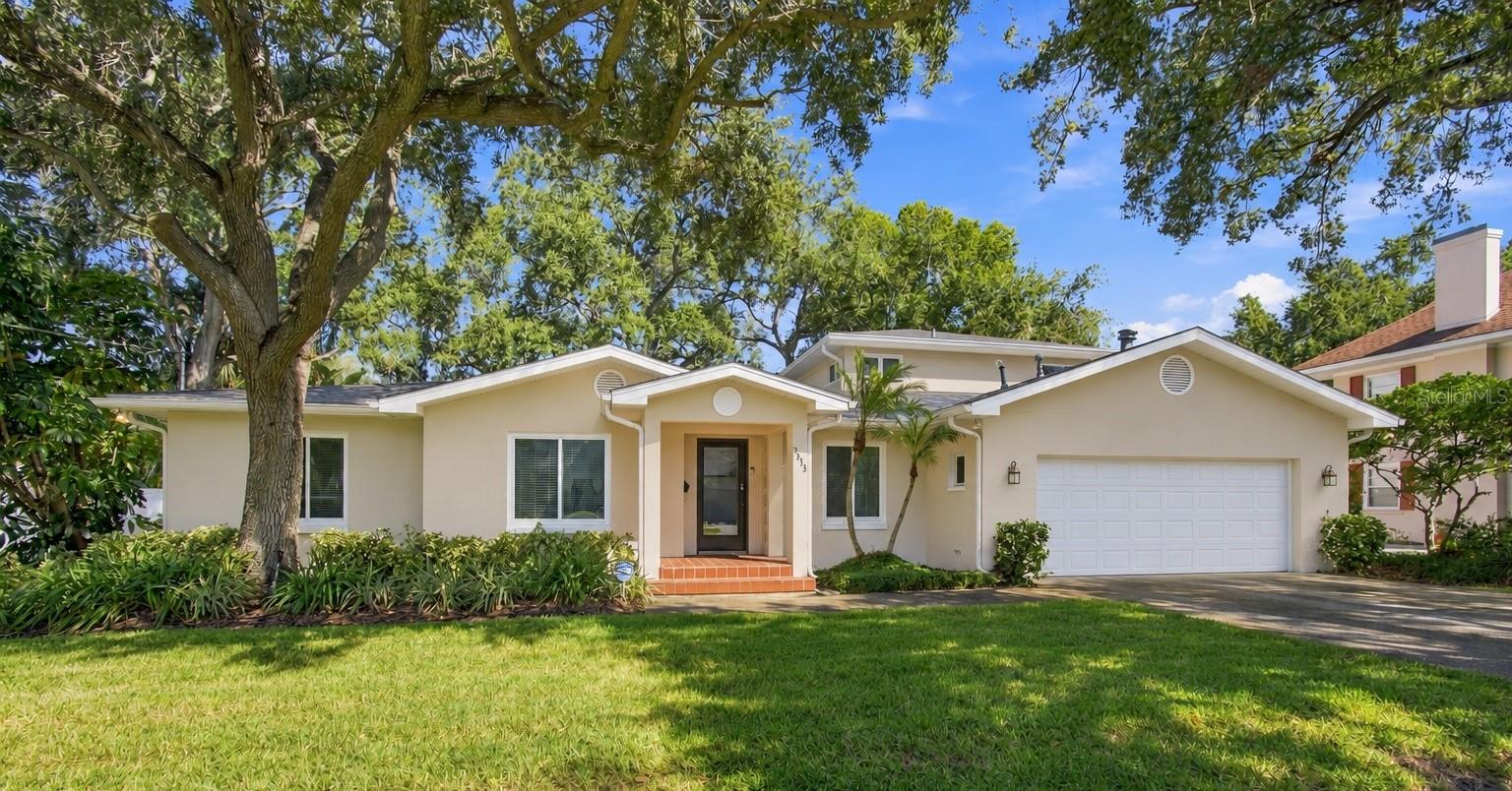 3913 W BARCELONA STREET, Tampa, FL 33629