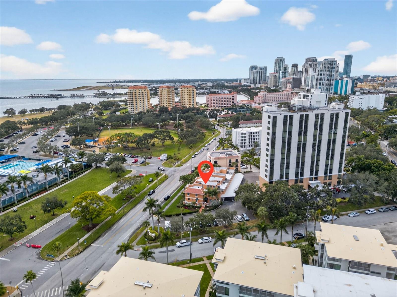 922 N SHORE DRIVE NE, St Petersburg, FL 33701