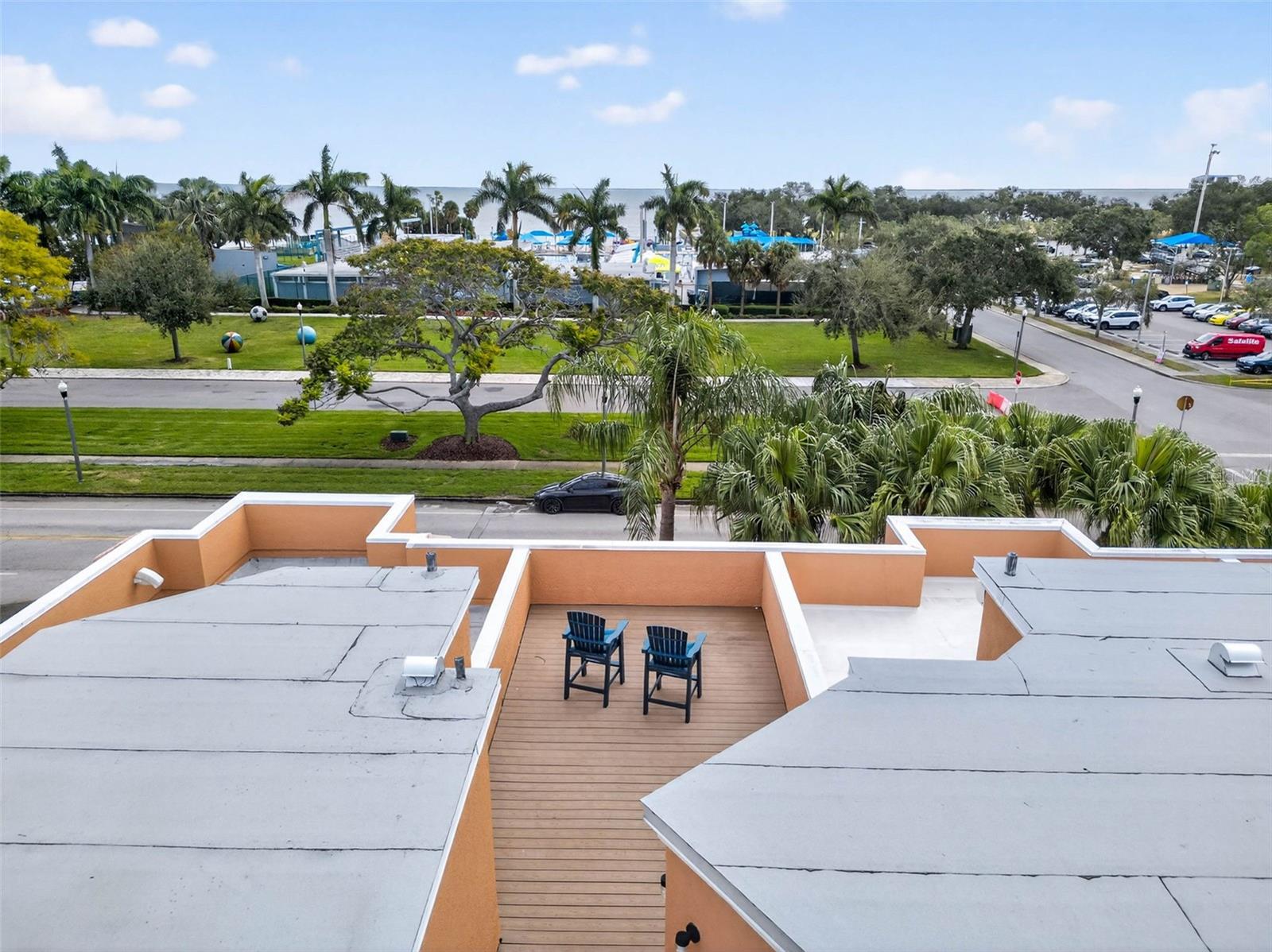 922 N SHORE DRIVE NE, St Petersburg, FL 33701