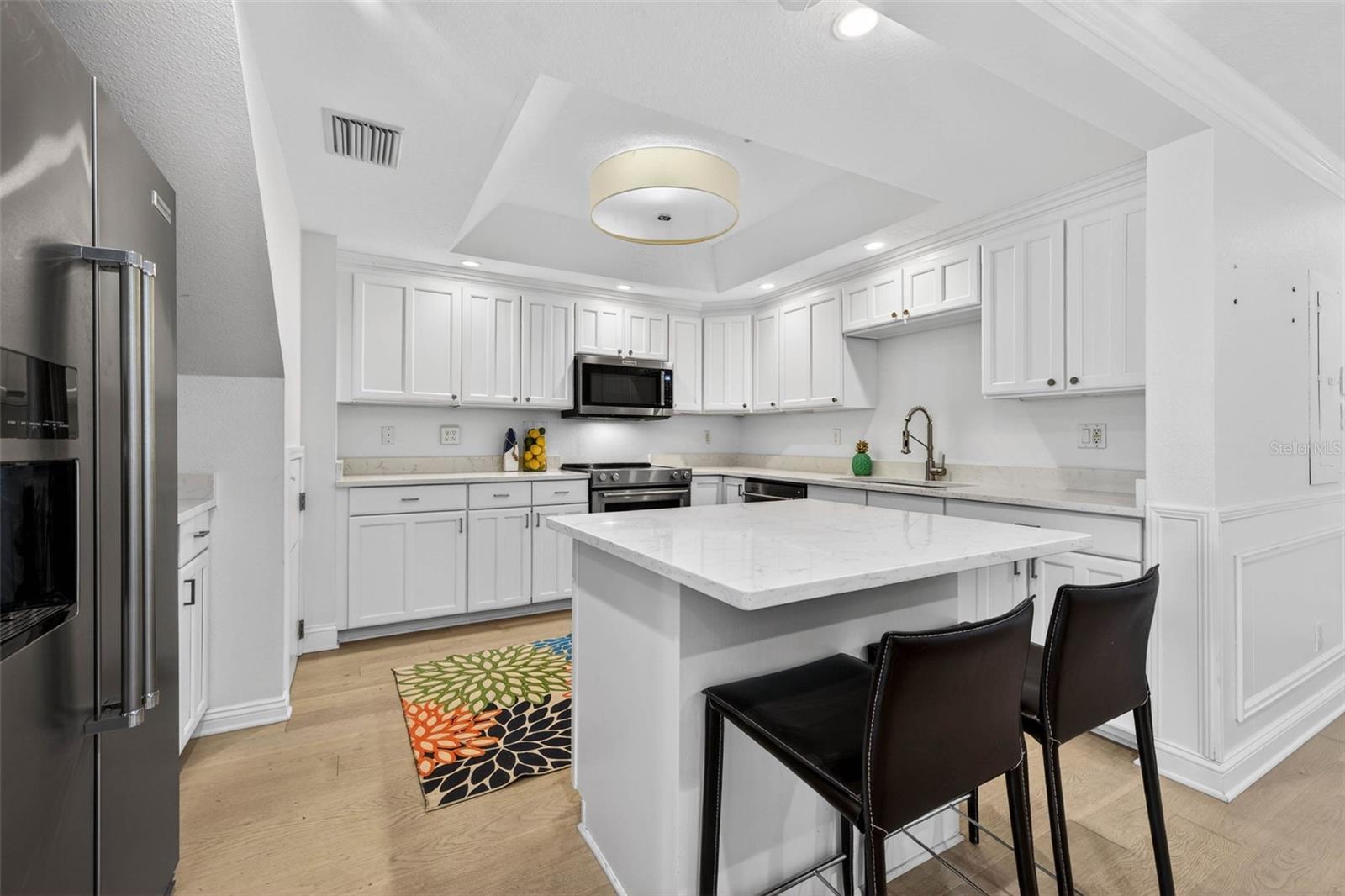 922 N SHORE DRIVE NE, St Petersburg, FL 33701