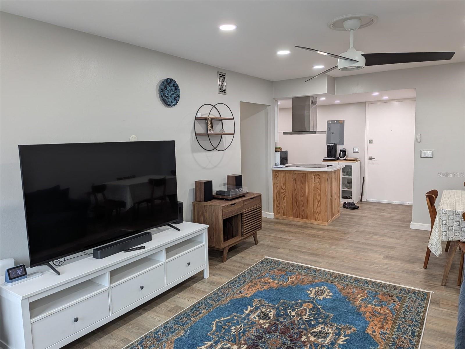 4015 BAYSHORE BOULEVARD, #6D, Tampa, FL 33611 4015 BAYSHORE BOULEVARD, #6D, Tampa, FL 33611