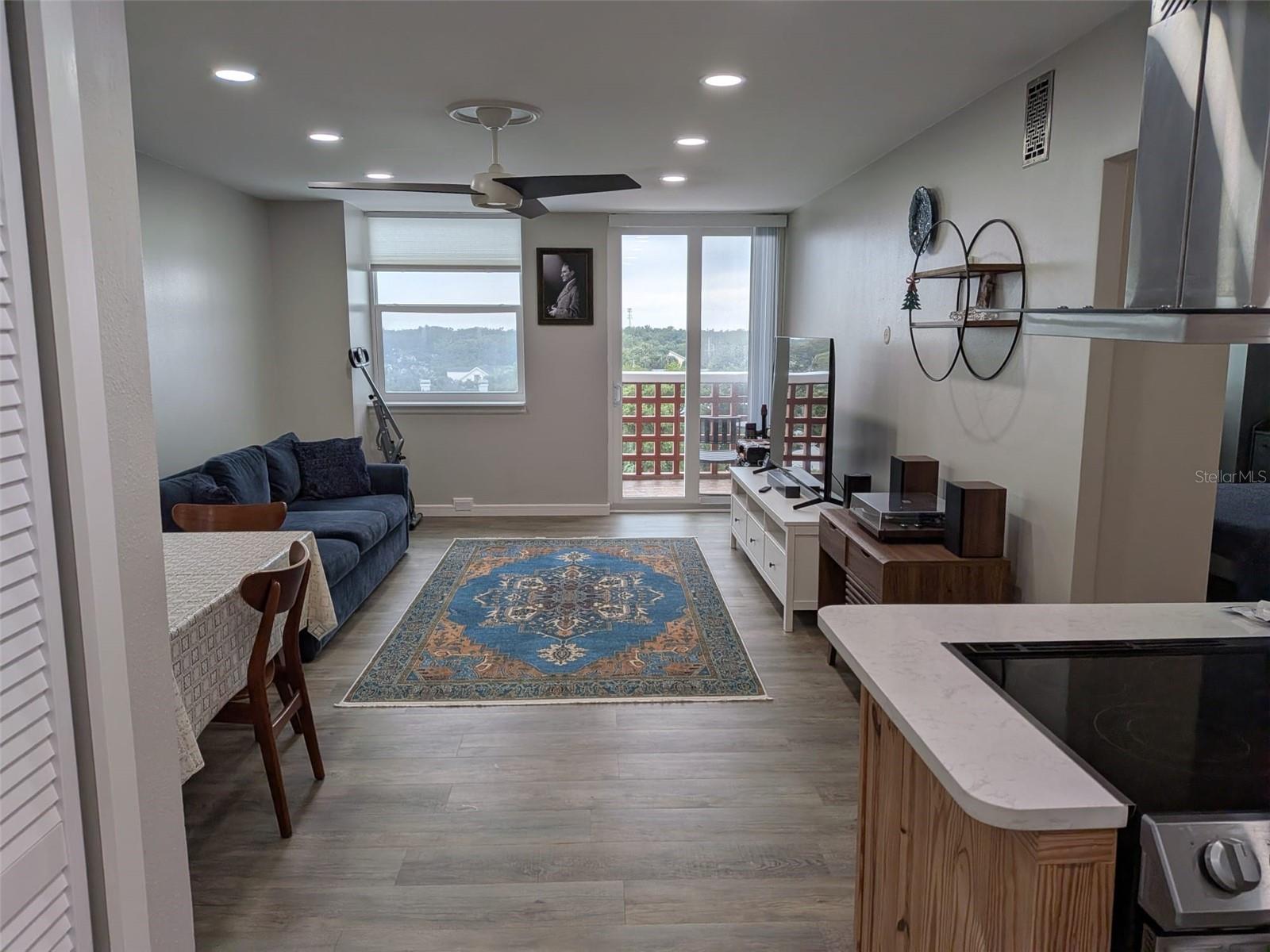 4015 BAYSHORE BOULEVARD, #6D, Tampa, FL 33611 4015 BAYSHORE BOULEVARD, #6D, Tampa, FL 33611