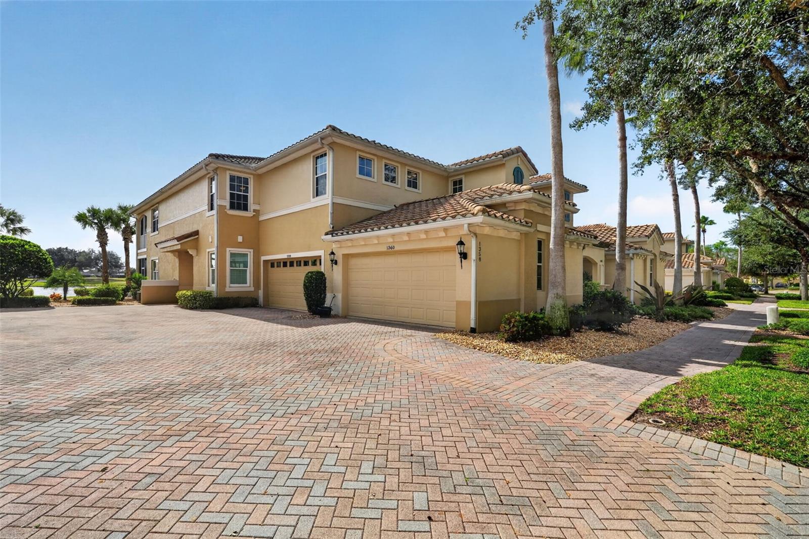 2-car garage with spacious driveway 2-car garage with spacious driveway