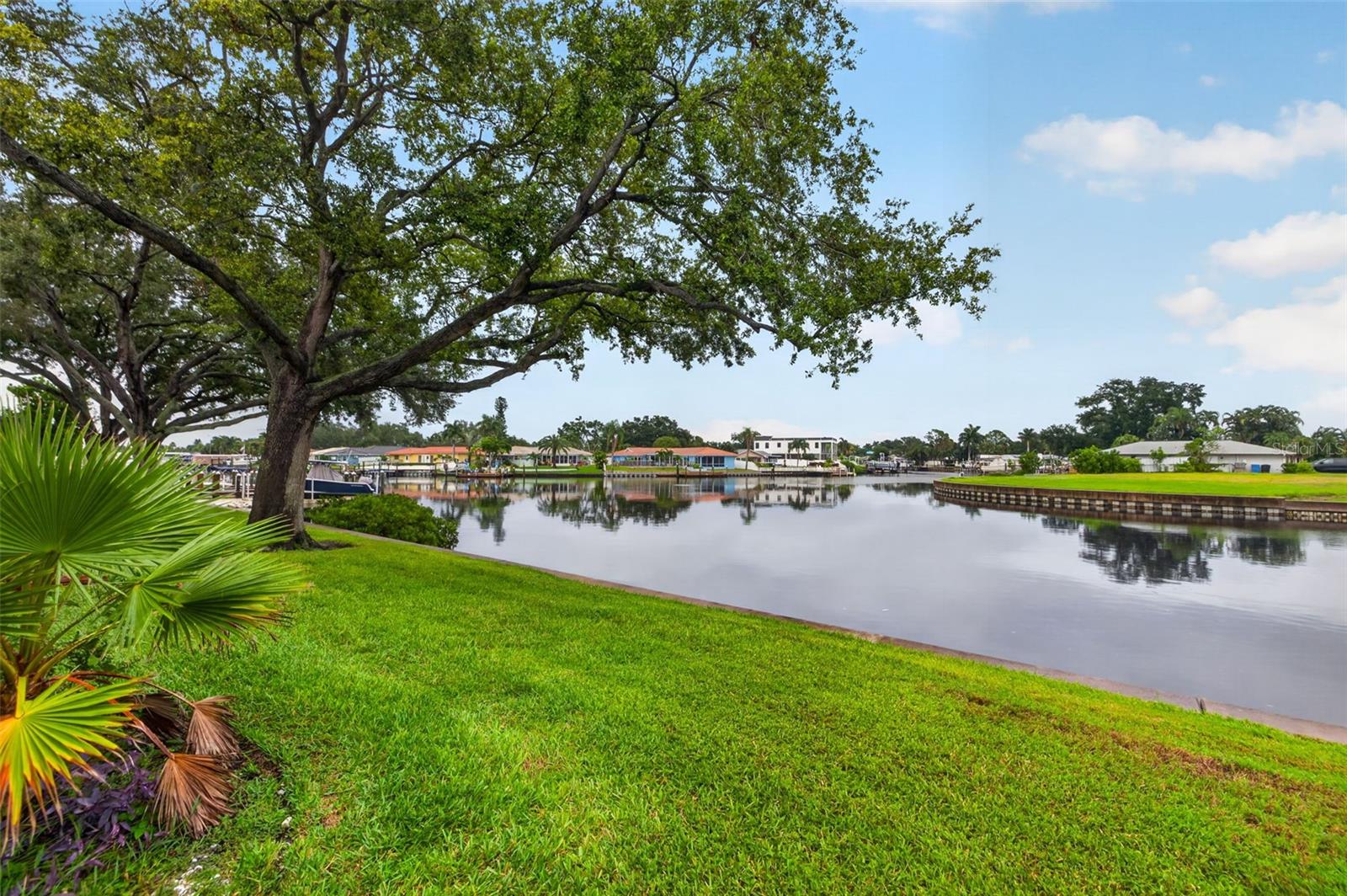 6447 CAPE HATTERAS WAY NE, #2, St Petersburg, FL 33702