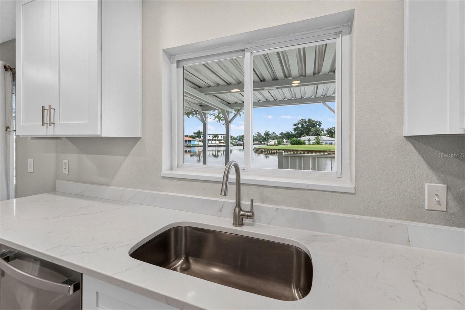 6447 CAPE HATTERAS WAY NE, #2, St Petersburg, FL 33702