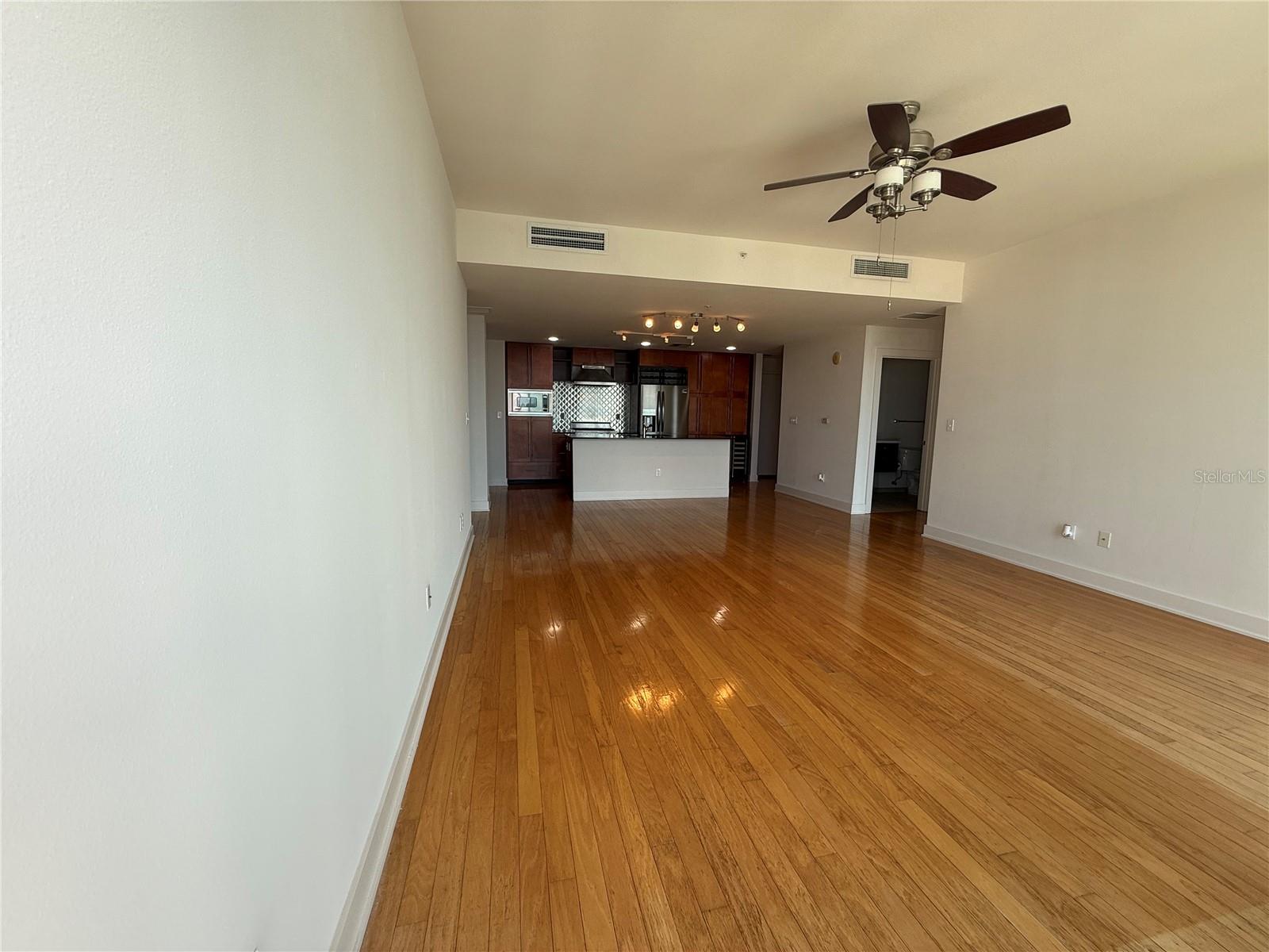 1120 E KENNEDY BOULEVARD, #1111, Tampa, FL 33602 1120 E KENNEDY BOULEVARD, #1111, Tampa, FL 33602