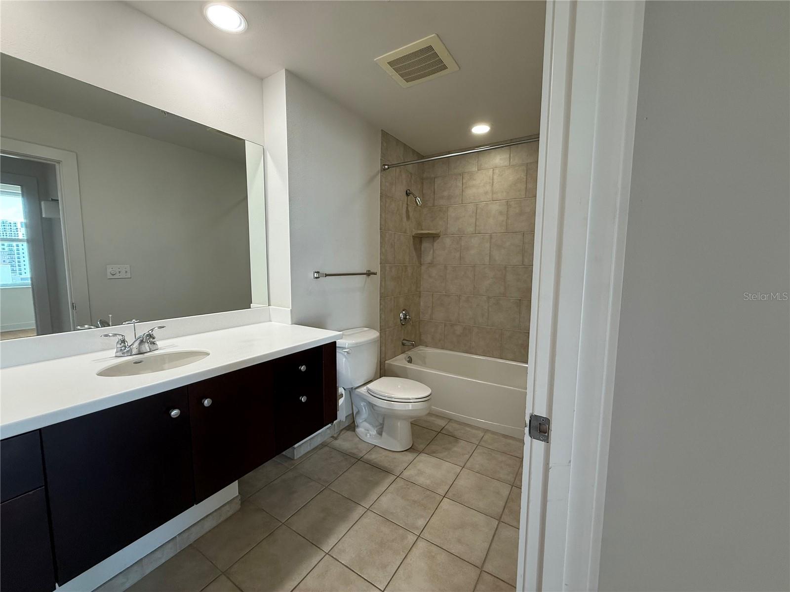 1120 E KENNEDY BOULEVARD, #1111, Tampa, FL 33602 1120 E KENNEDY BOULEVARD, #1111, Tampa, FL 33602