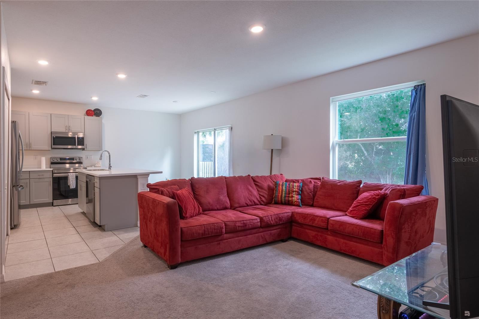 Open floor plan!