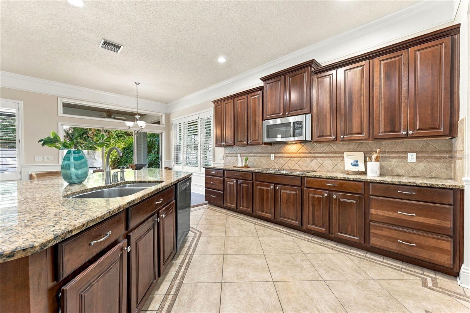 3215 OAK GREEN WAY, Tampa, FL 33611