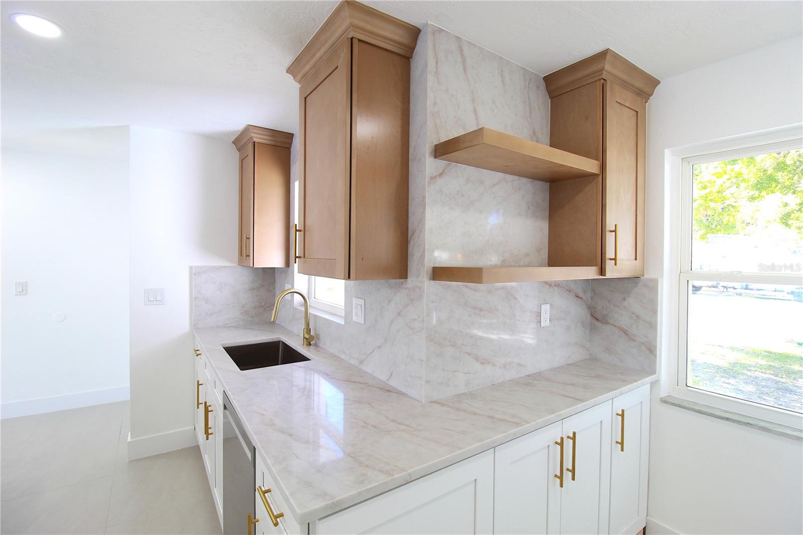 30205 69TH STREET N, Clearwater, FL 33761