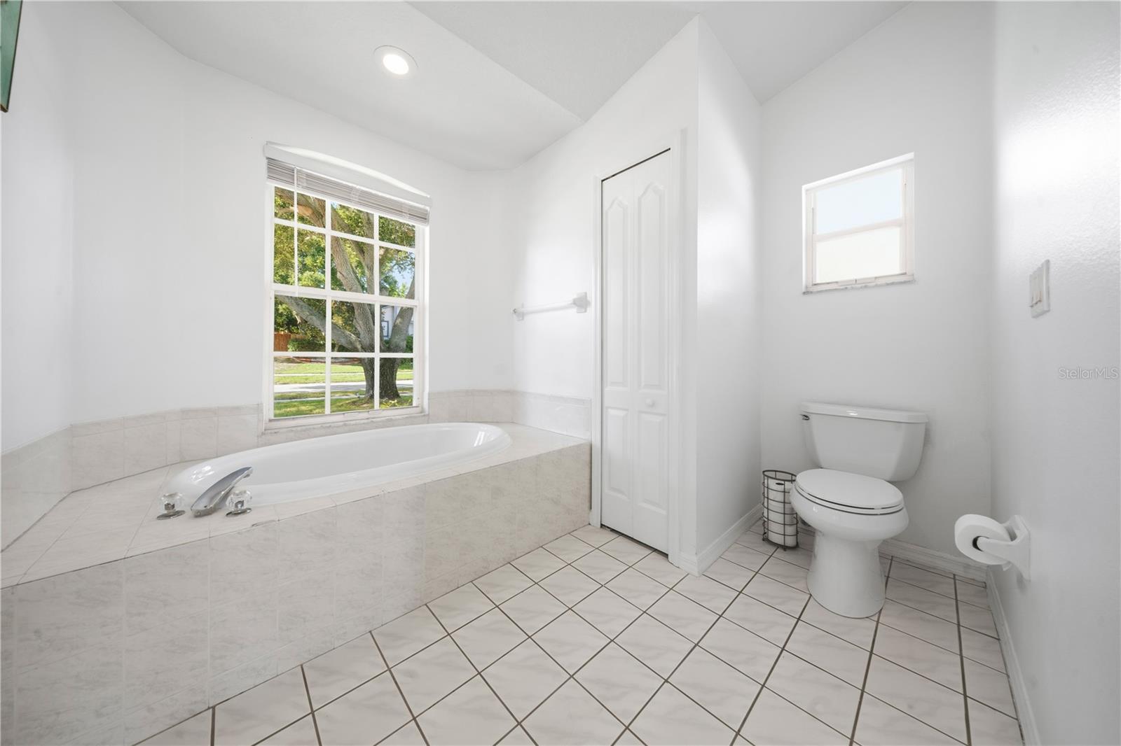 3937 LAKE SHORE DRIVE, Palm Harbor, FL 34684