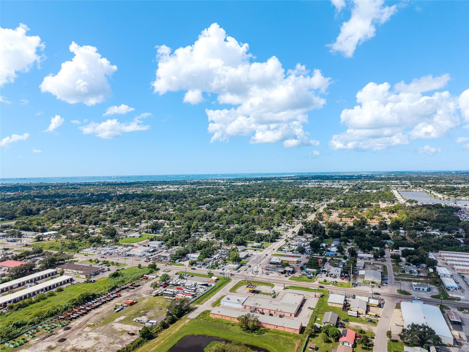 1412 57TH AVENUE E, Bradenton, FL 34203