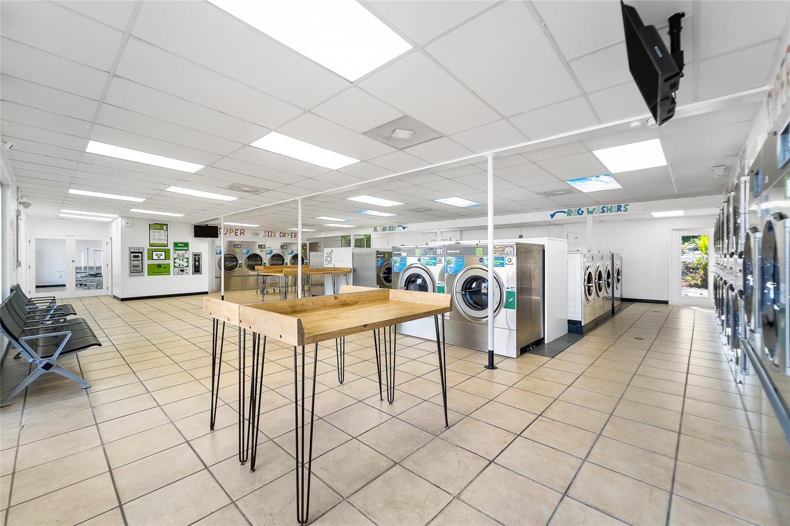 1412 57TH AVENUE E, Bradenton, FL 34203