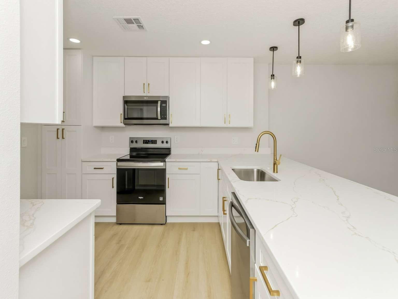 3058 GRACELAND COURT, Orlando, FL 32812 3058 GRACELAND COURT, Orlando, FL 32812