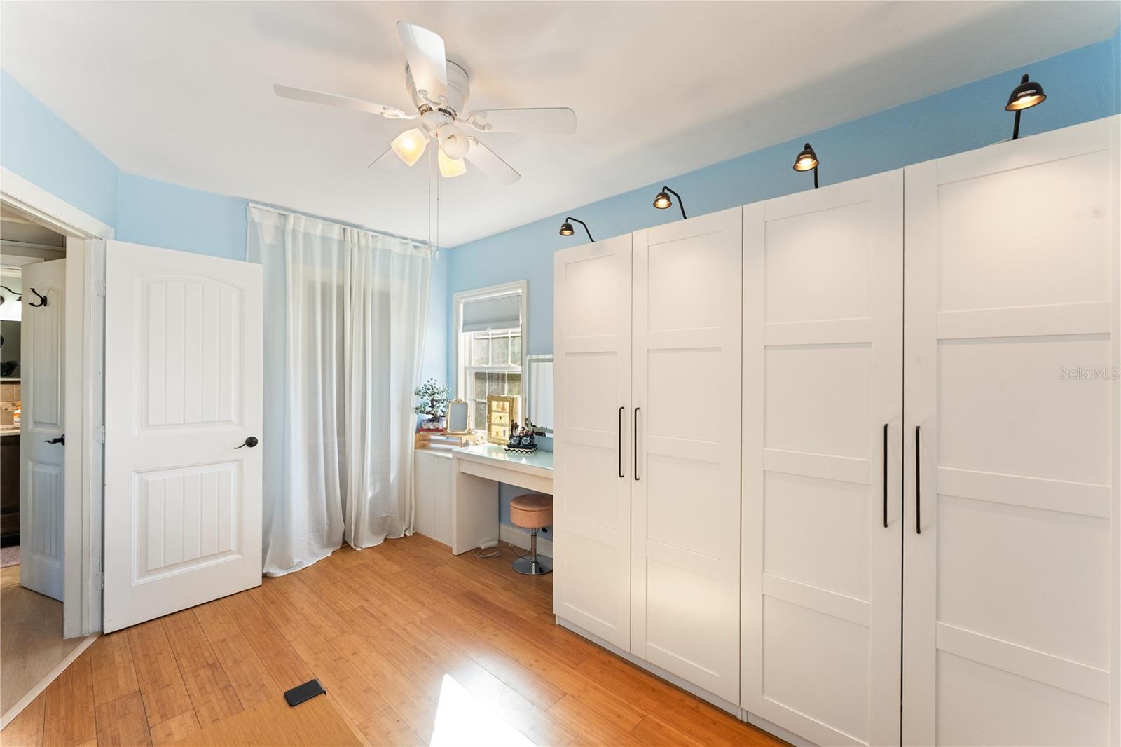 214 39TH AVENUE NE, St Petersburg, FL 33703