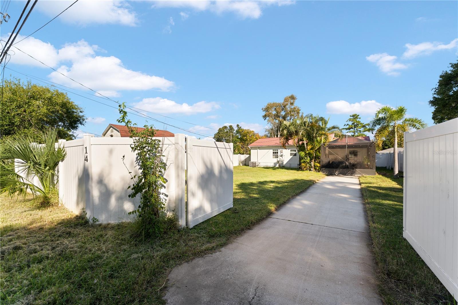 214 39TH AVENUE NE, St Petersburg, FL 33703