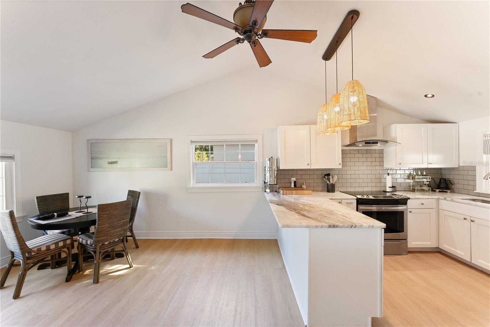 214 39TH AVENUE NE, St Petersburg, FL 33703