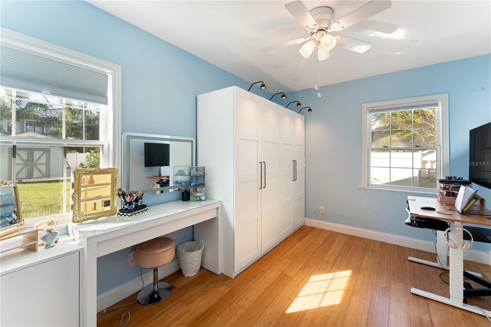 214 39TH AVENUE NE, St Petersburg, FL 33703