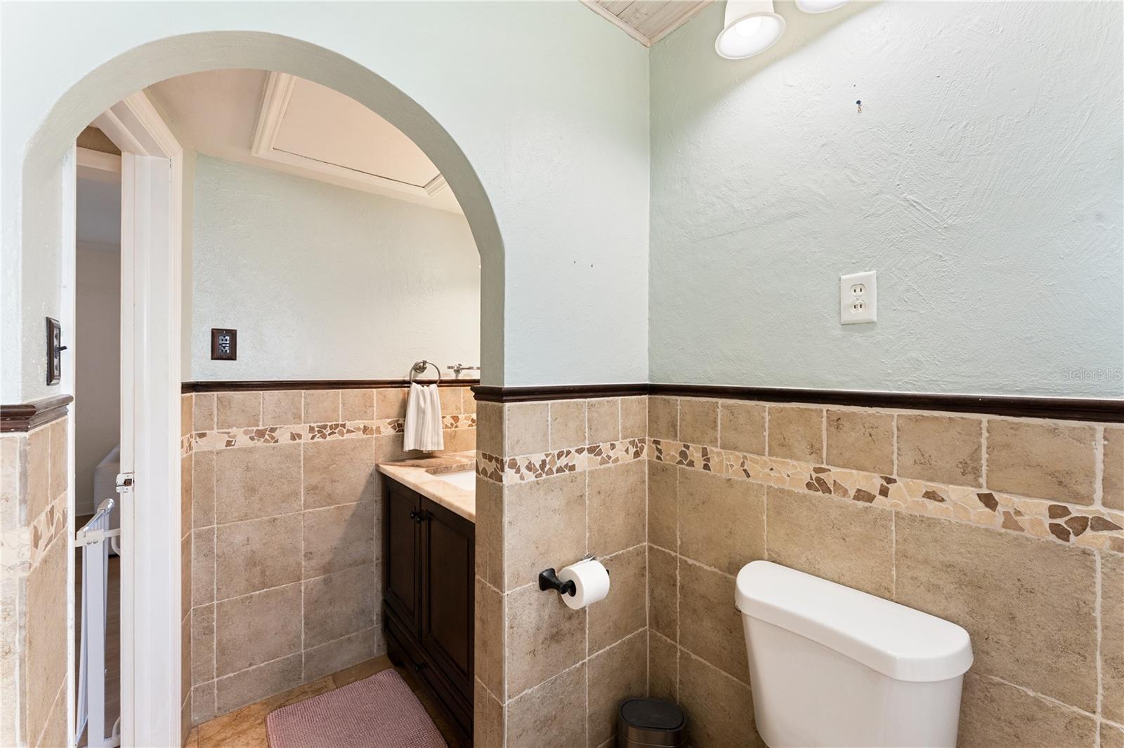 214 39TH AVENUE NE, St Petersburg, FL 33703