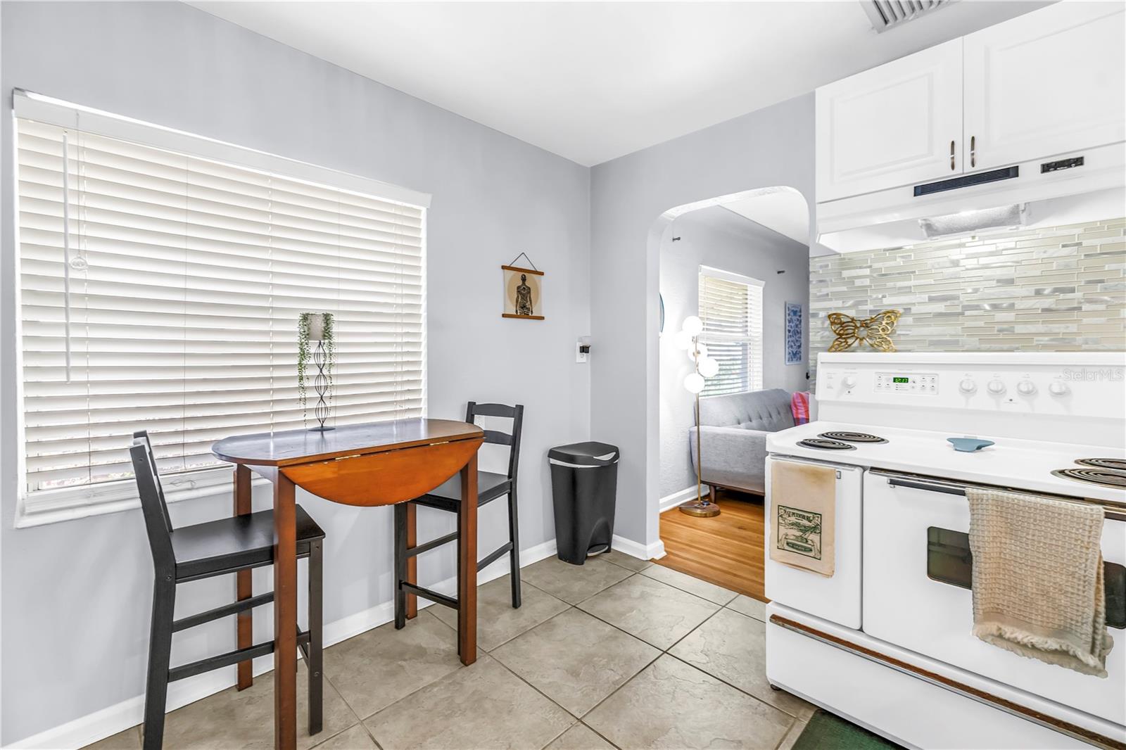 2450 37TH AVENUE N, St Petersburg, FL 33713