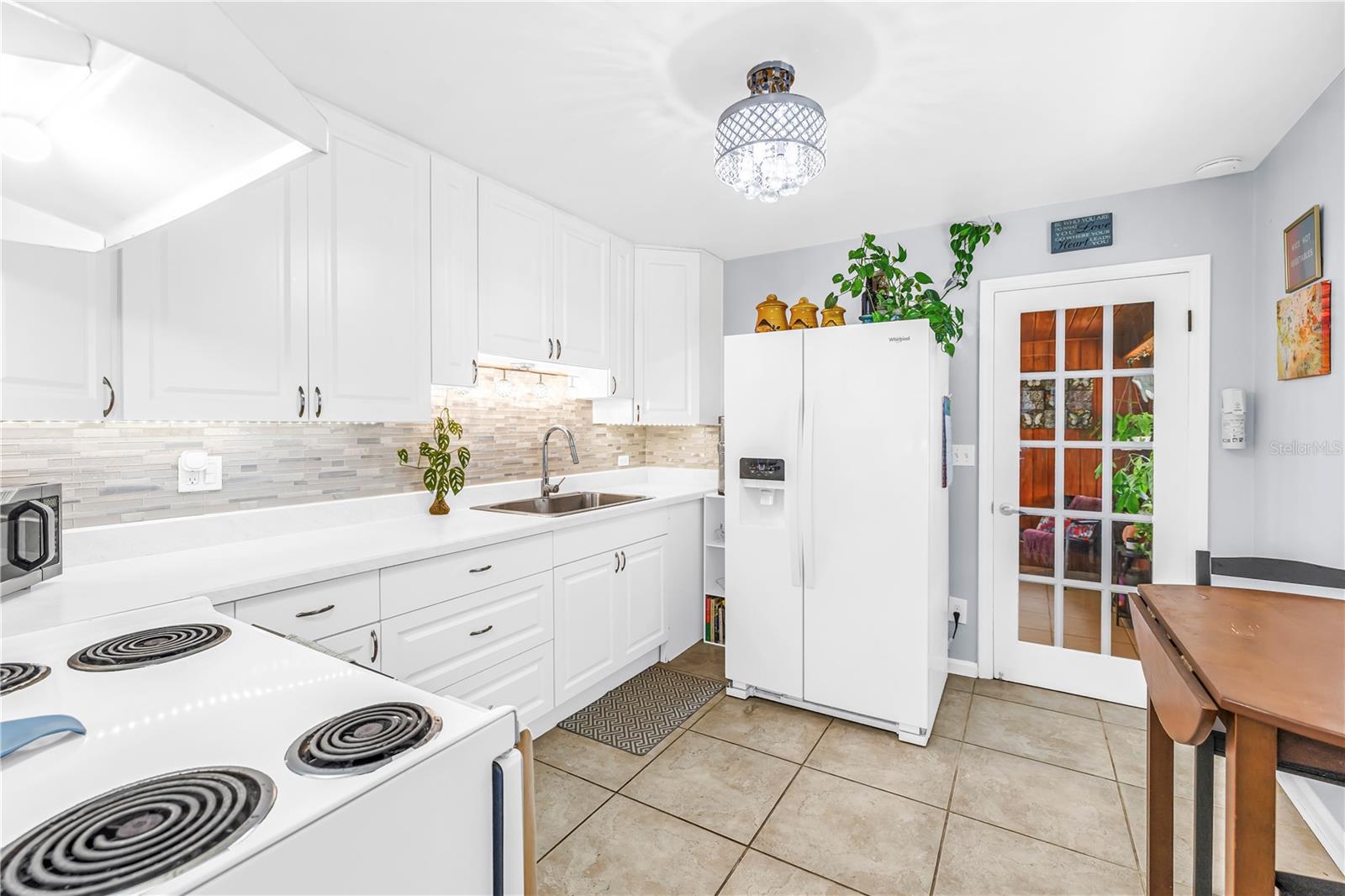 2450 37TH AVENUE N, St Petersburg, FL 33713