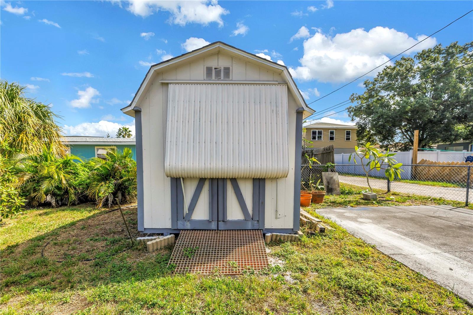 2450 37TH AVENUE N, St Petersburg, FL 33713