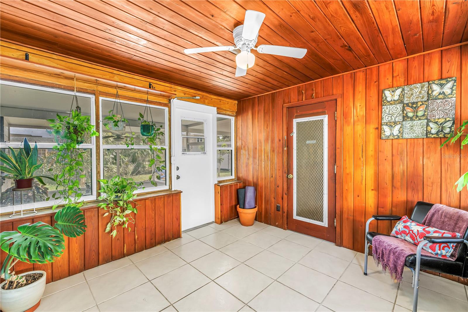 2450 37TH AVENUE N, St Petersburg, FL 33713