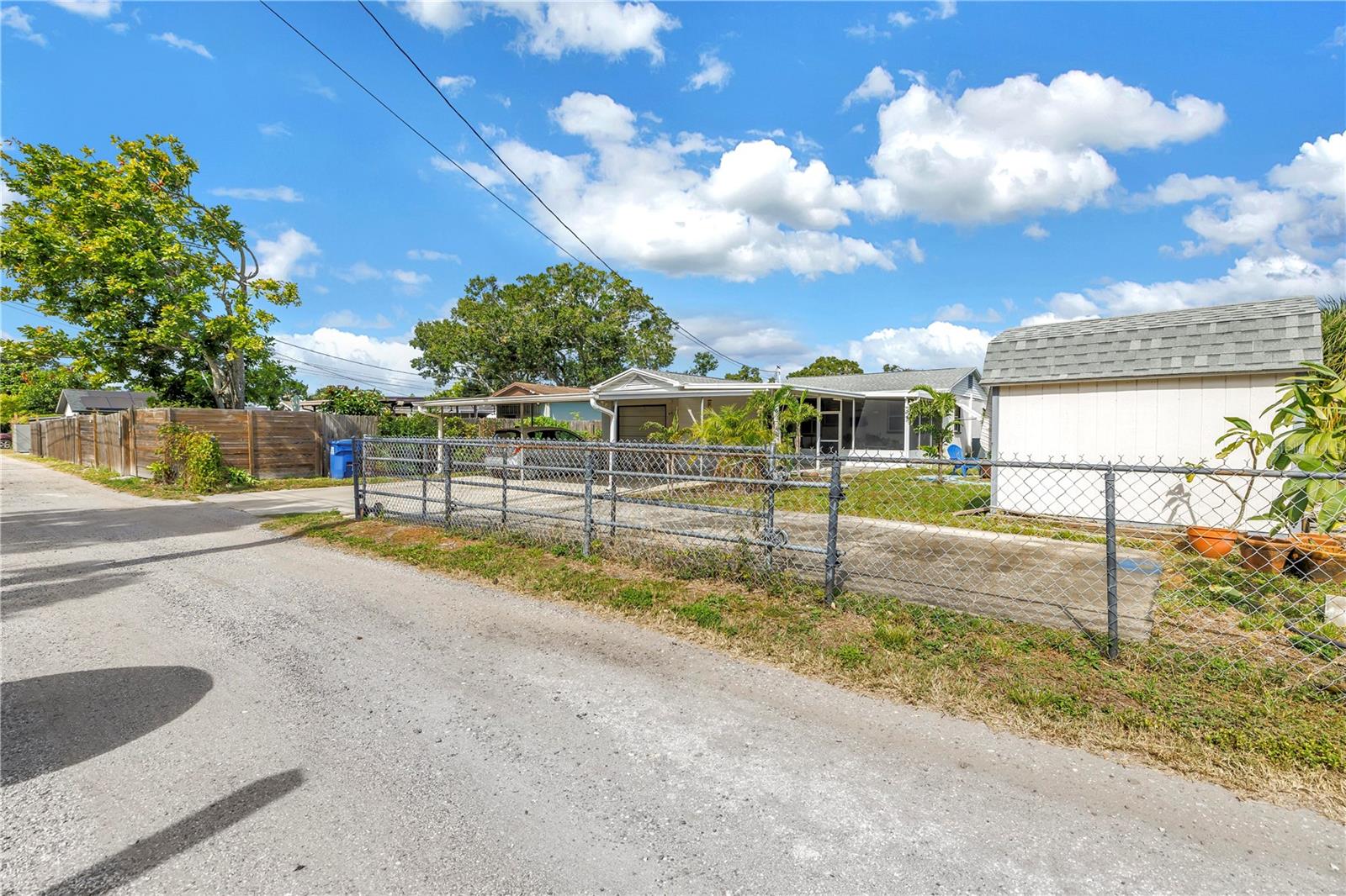 2450 37TH AVENUE N, St Petersburg, FL 33713
