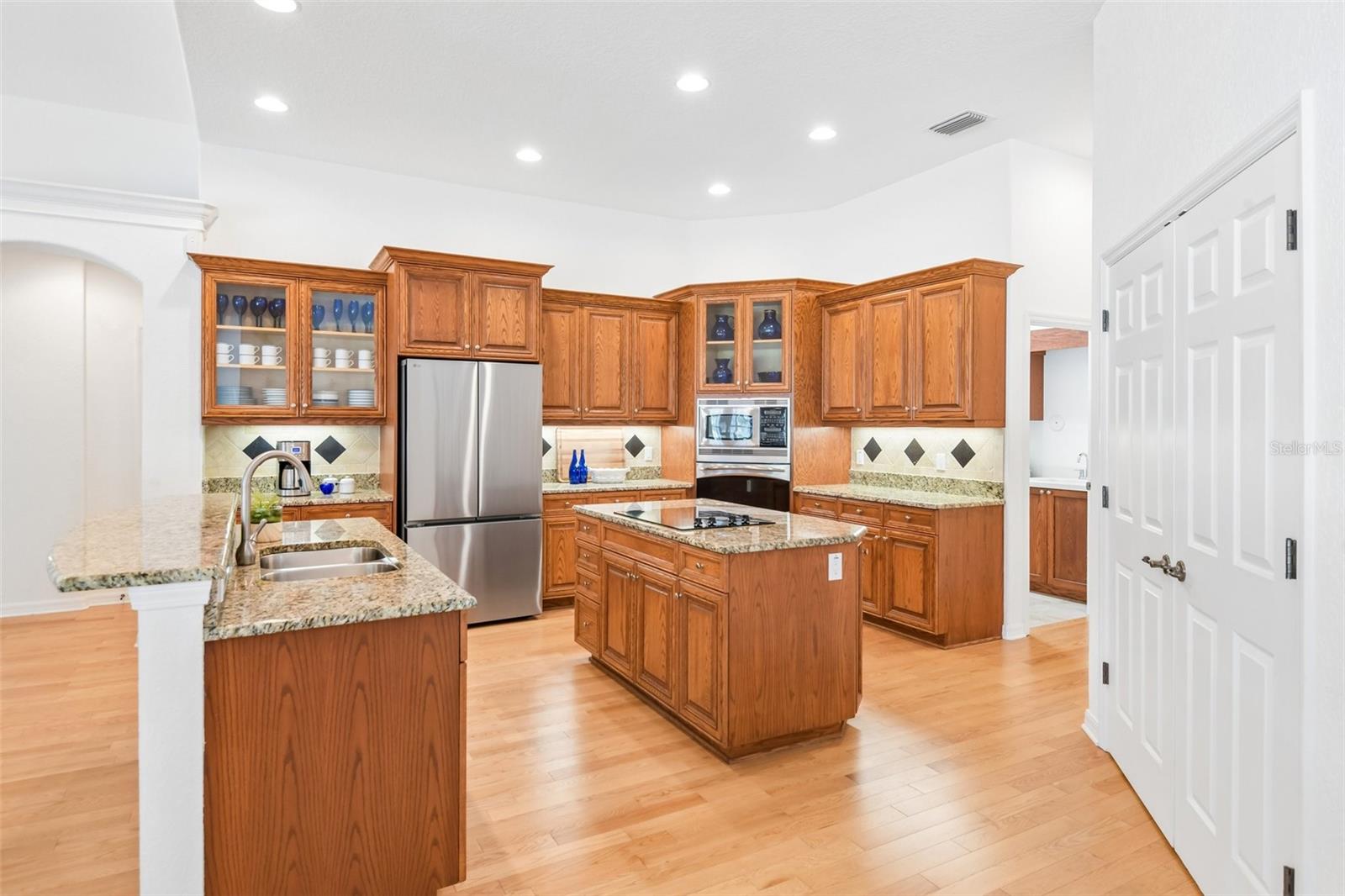 19818 SEA RIDER WAY, Lutz, FL 33559 19818 SEA RIDER WAY, Lutz, FL 33559