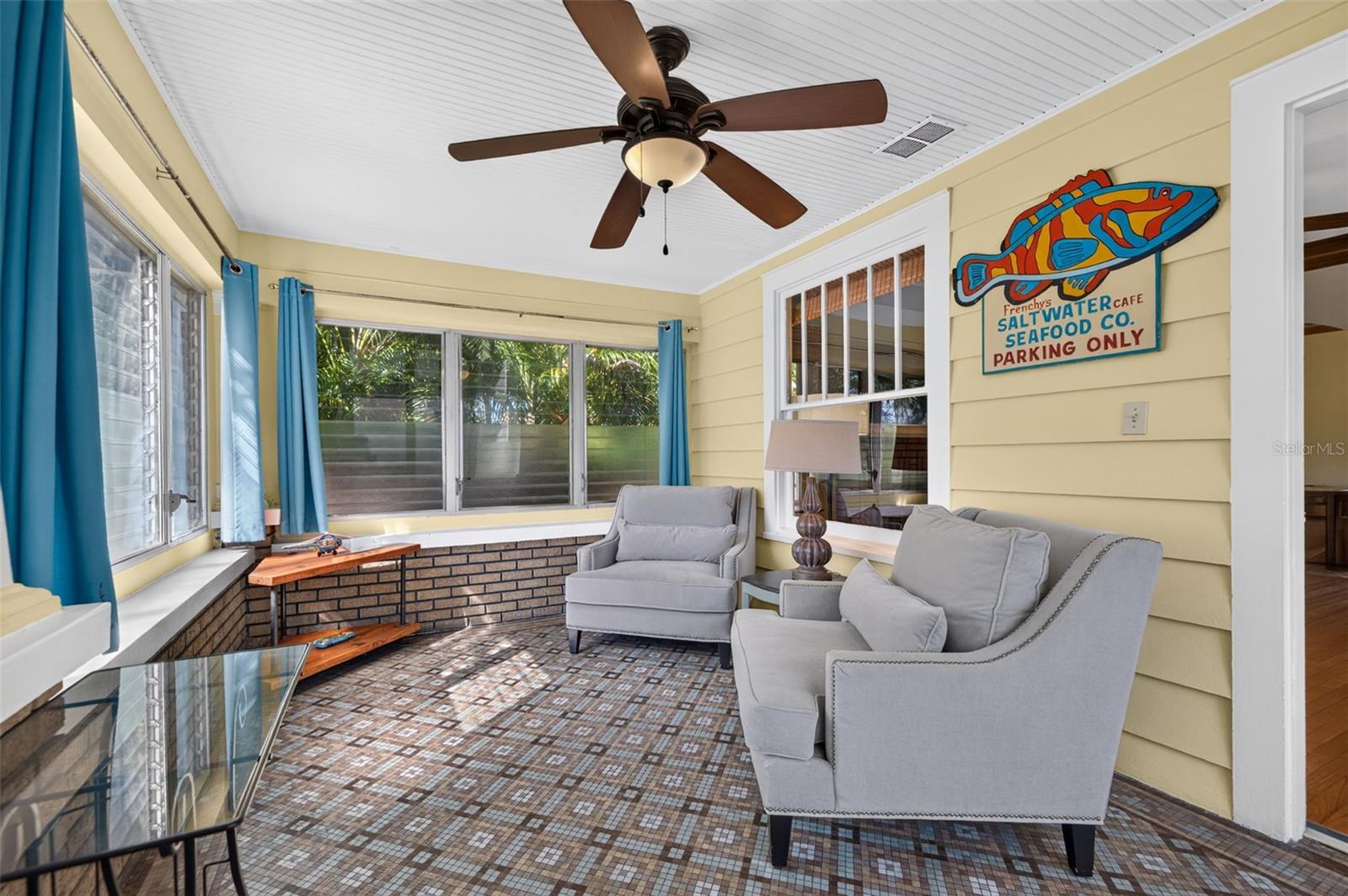 845 28TH AVENUE N, St Petersburg, FL 33704