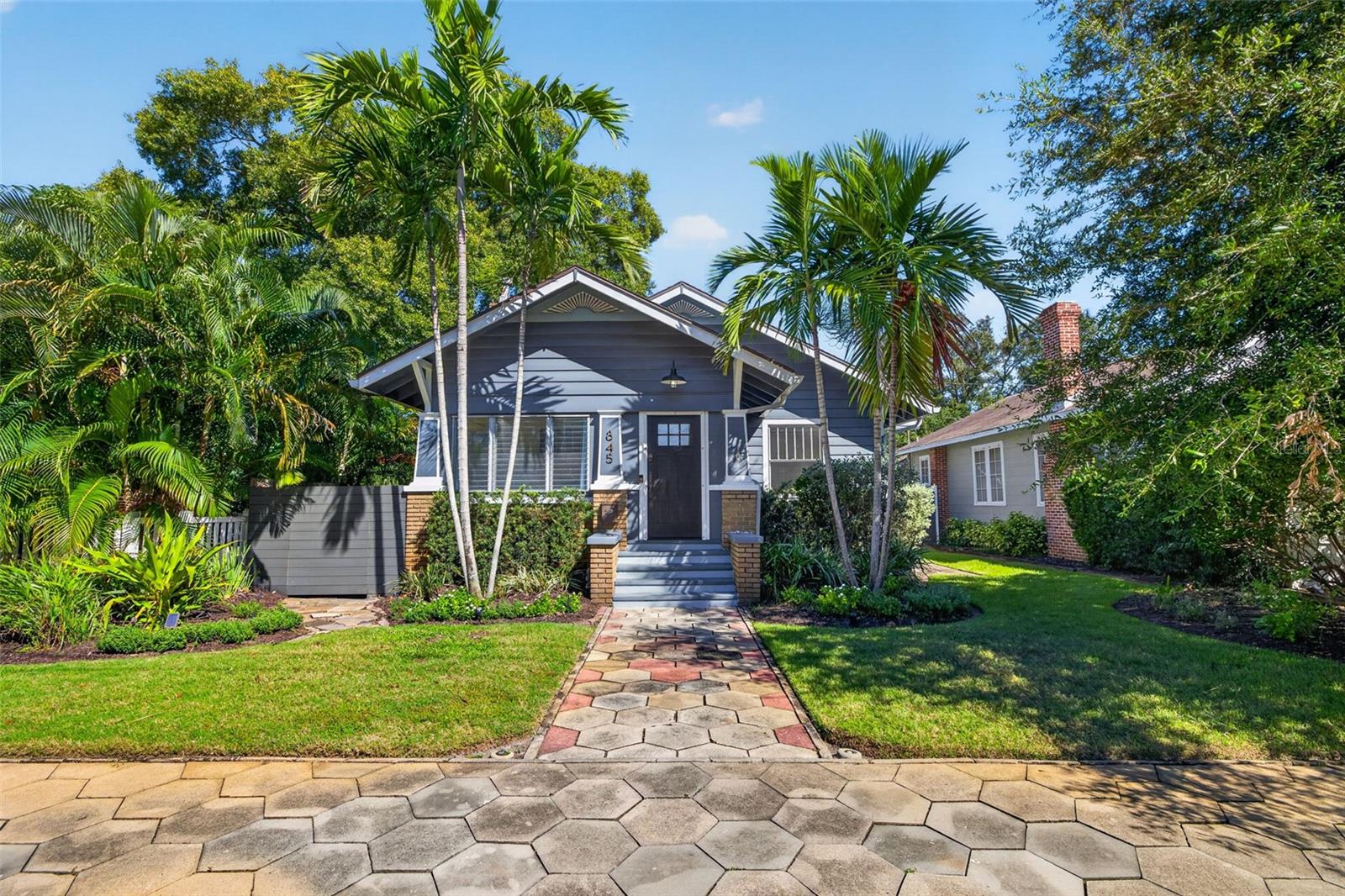 845 28TH AVENUE N, St Petersburg, FL 33704