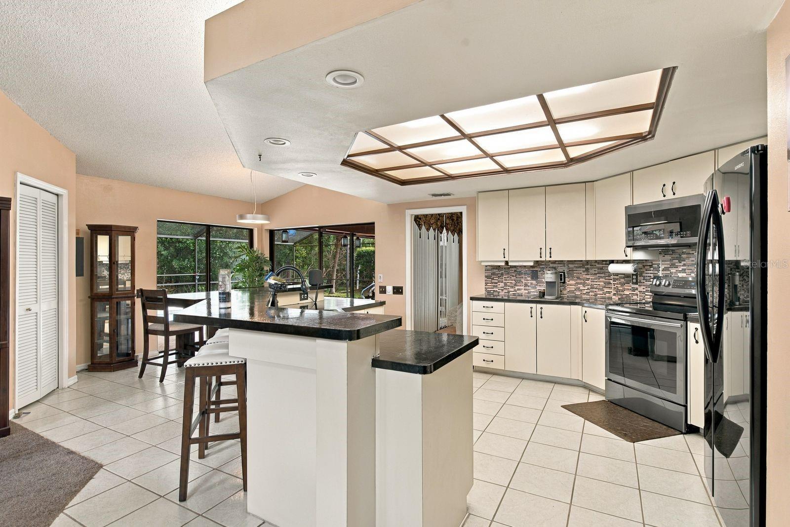 537 CENTERWOOD DRIVE, Tarpon Springs, FL 34688