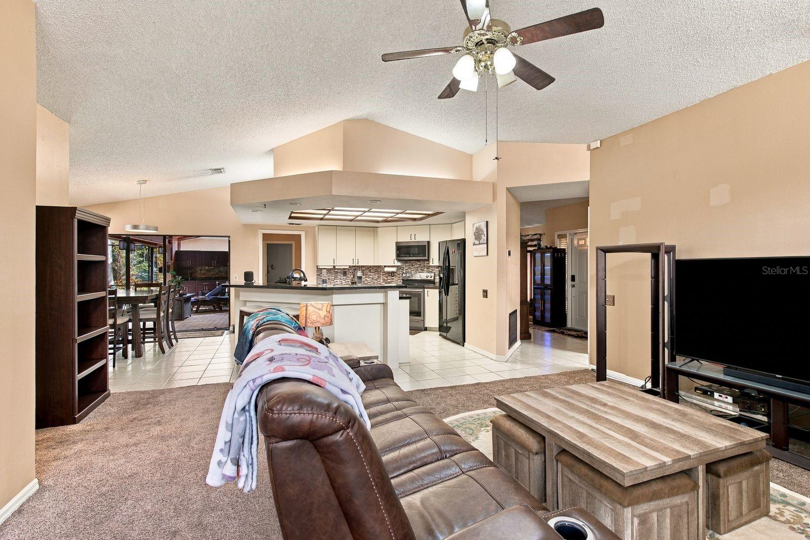 537 CENTERWOOD DRIVE, Tarpon Springs, FL 34688