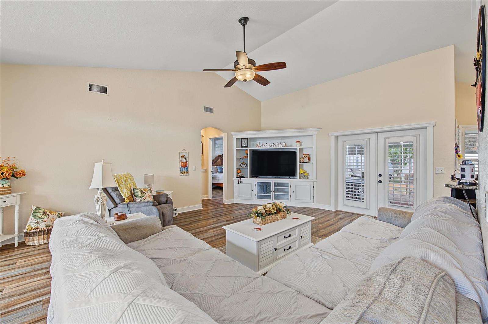 5294 HIDDEN OAKS DRIVE, Lakeland, FL 33811