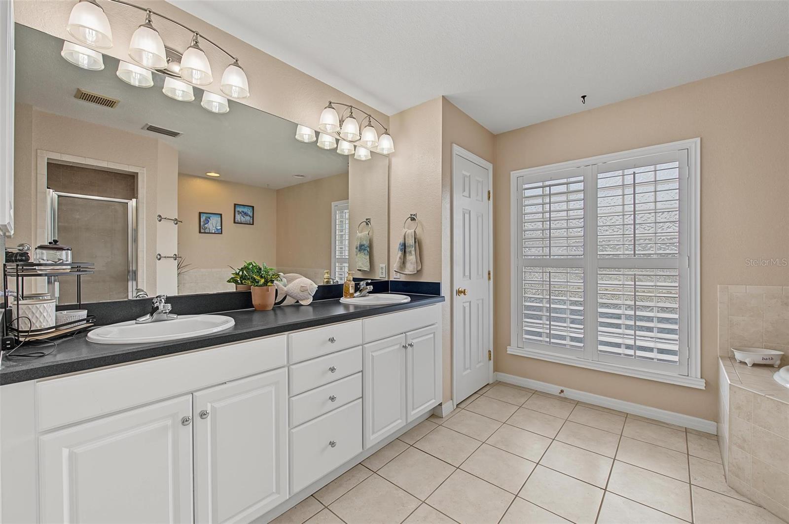 5294 HIDDEN OAKS DRIVE, Lakeland, FL 33811